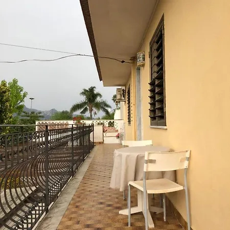 Paradise Apartment *